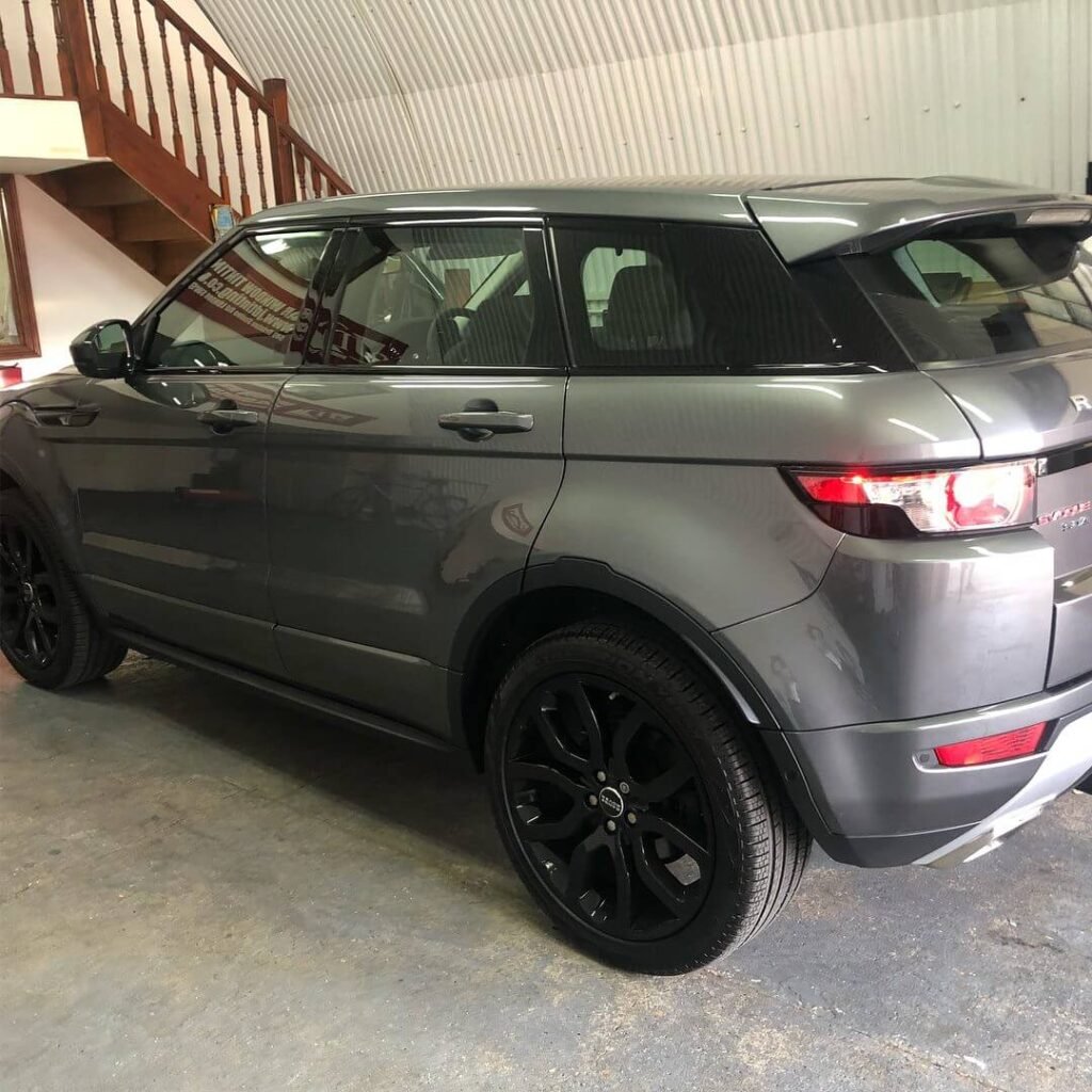 38672475_949453291907673_6108490238571577344_n